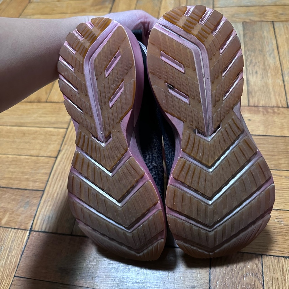 Brooks Black and Pink Sneakers - Picture 7 of 9